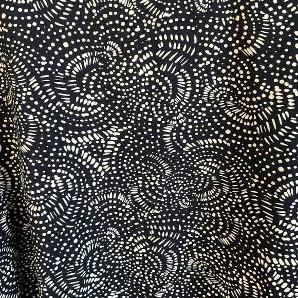 T By Talbots Womens Longsleeve Crewneck Navy & White Printed‎ Top Size Large - Picture 3 of 5